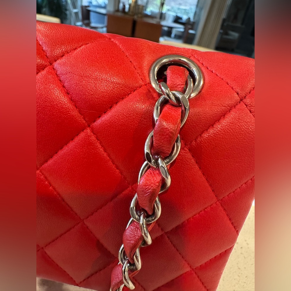 CHANEL Classic Medium Double Flap bag lambskin - Picture 6 of 12